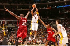 NBA季后赛东决激战正酣，凯尔特人能否晋级？